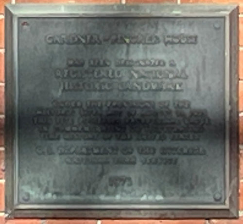 Plaque